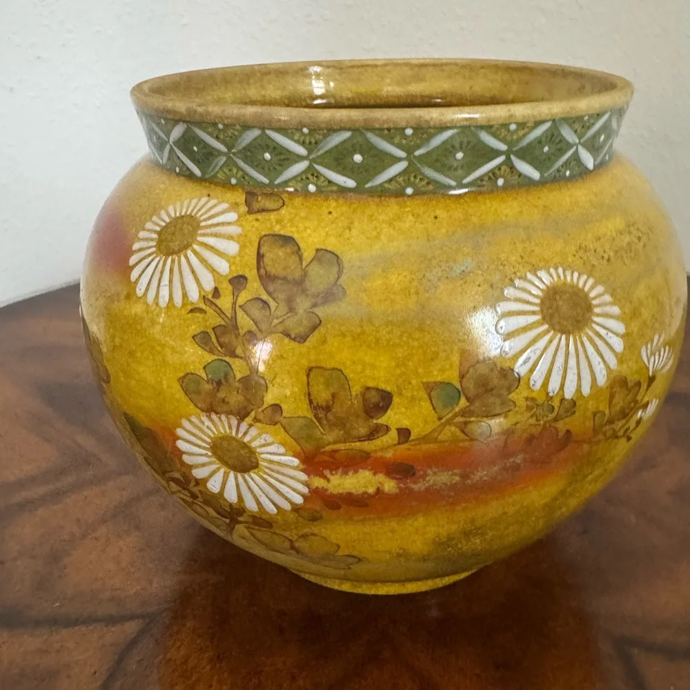 Antique Japanese Ceramic Planter Hand Painted Floral Decoration 5 1/2” - Picture 9 of 12